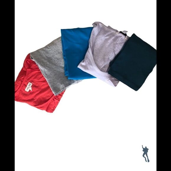 5 Mix matched tank tops. Sizes extra small to small and one medium - Picture 1 of 11